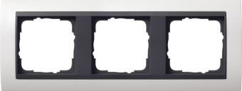Установочная рамка Gira Event Белого матового цвета с промежуточной рамкой "антрацит"