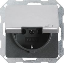 Розетка с заземляющим штырем 16 A 250 В~ с откидной крышкой, затвором и пиктограммой