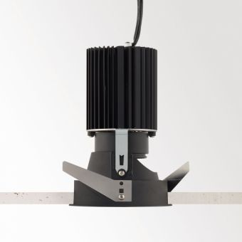 iMAX ADJUSTABLE BR20 92743